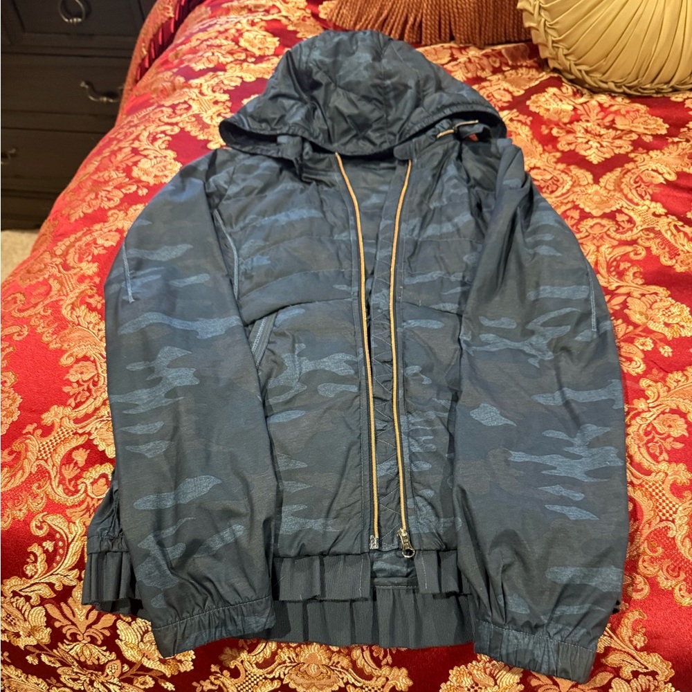 lululemon athletica Navy Camouflage Puffer Jacket
